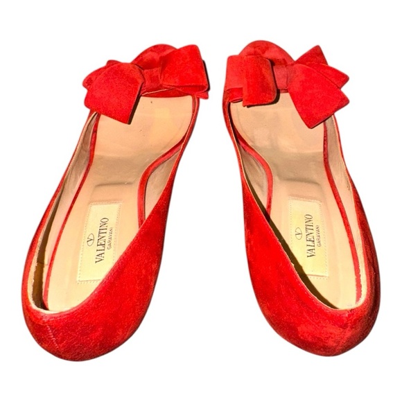 Vintage Valentino Garavani Red Suede Peep Toe Bow Pumps – Size 38.5 (US 8) - Picture 6 of 12